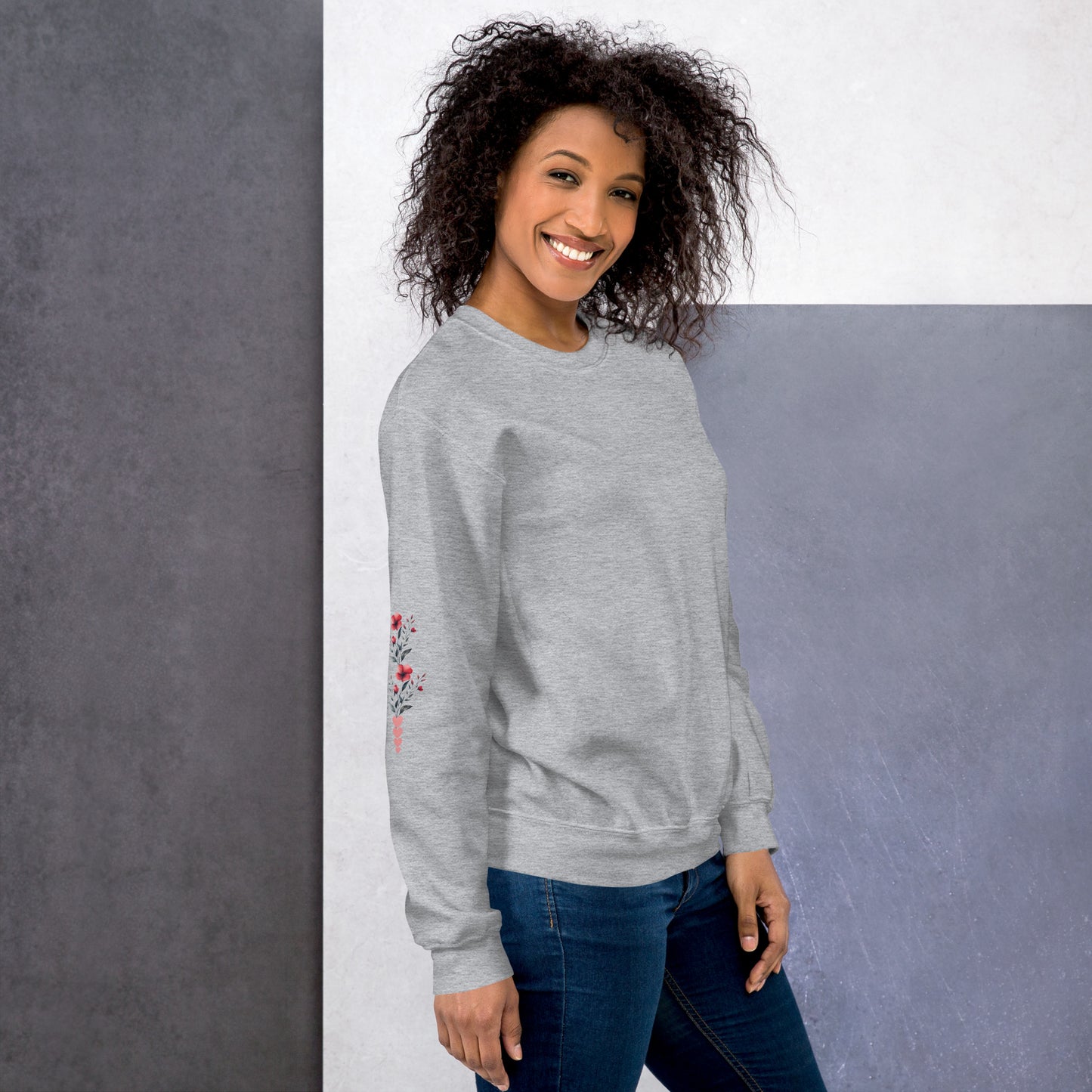 Floral Mama Sweatshirt with Sleeve Detail – Cozy Gift for Moms
