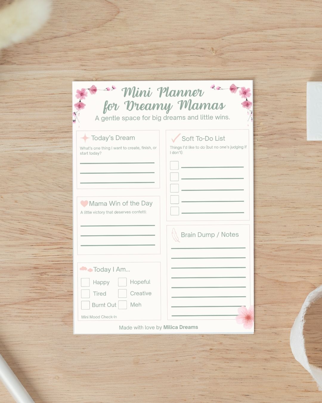 Free printable daily planner sheet for moms – Mini Planner for Dreamy Mamas with floral design, soft goals, to-do list, and mood check